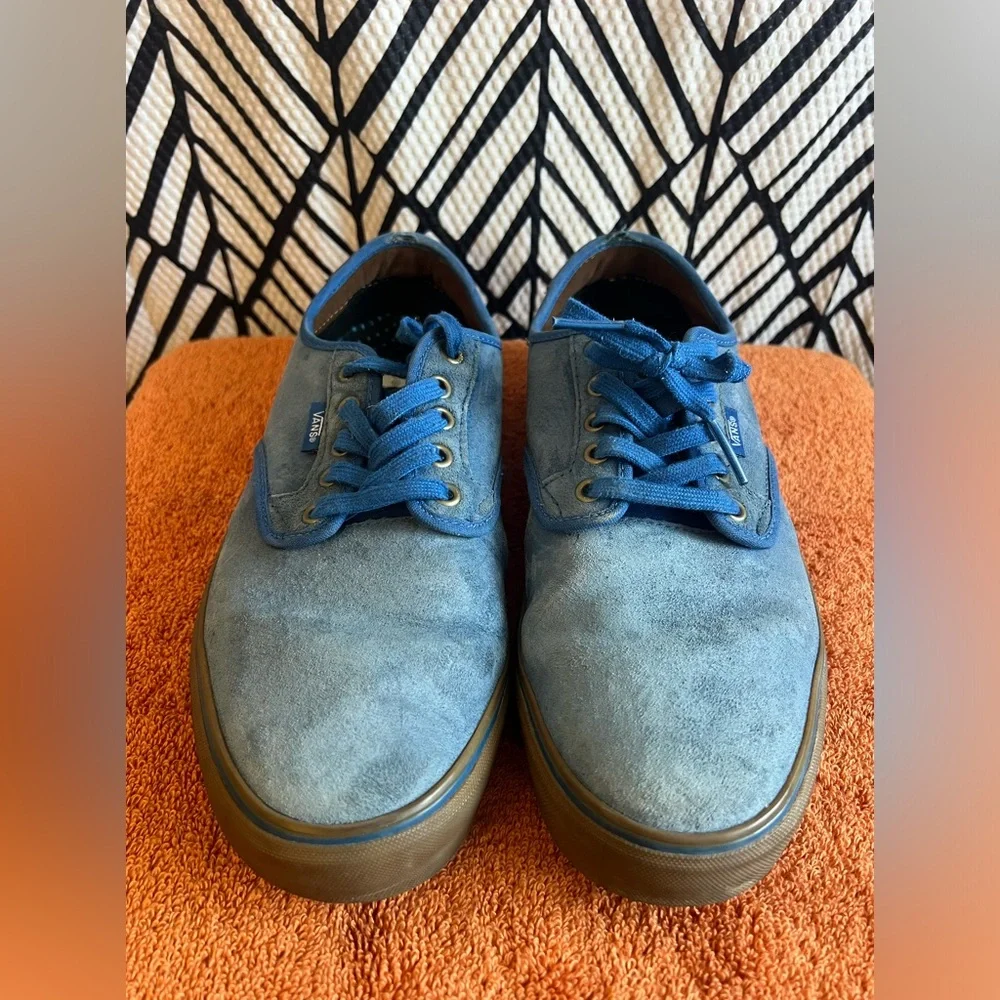 Vans - Picture 2 of 4